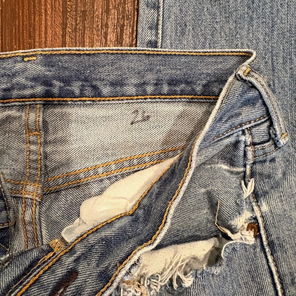 Levi's Blue Jeans with Sunflower Design - Picture 8 of 9